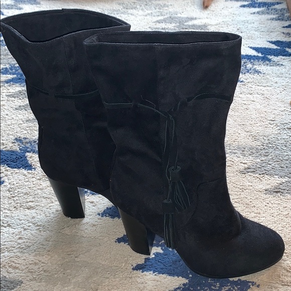 Boots - Picture 3 of 3